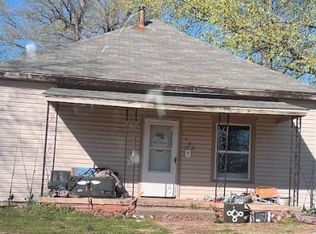 1605 S Evergreen Ave, Chanute, KS 66720