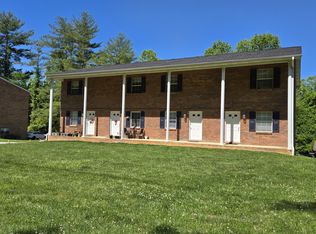 159 Brookside Camp Rd APT 3, Hendersonville, NC 28792