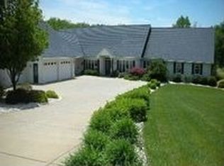50133 Joy Ln, East Liverpool, OH 43920
