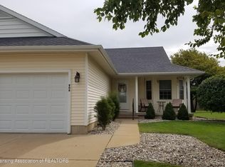 906 Randy Ln, Saint Johns, MI 48879