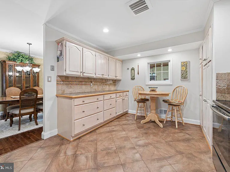 19829 Spurrier Ave — Photo 10