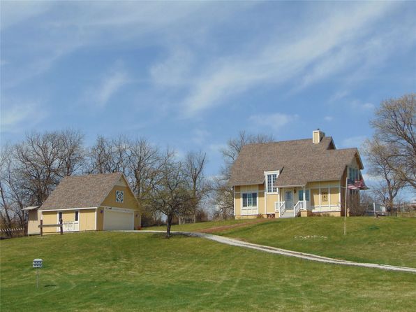 2049 Delaware St, Norwalk, IA 50211