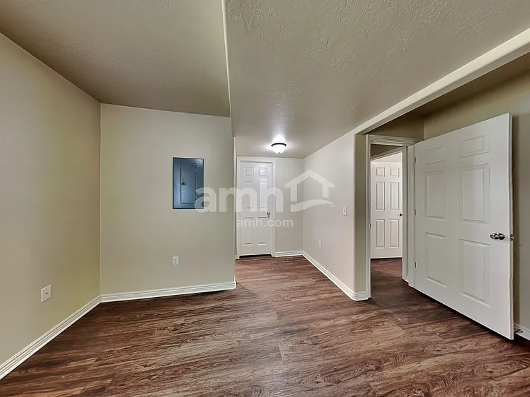 1625 E Bateman Way — Photo 7