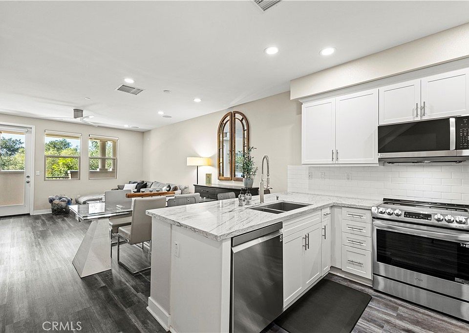 1st image of 83 Jensen Ct