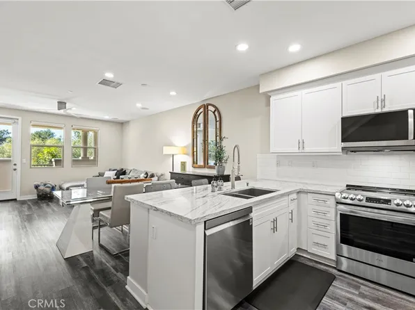 83 Jensen Ct, Thousand Oaks, CA 91360