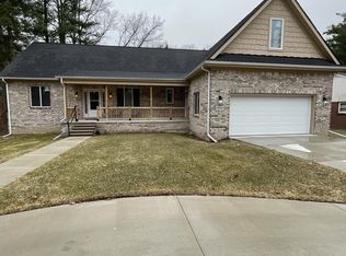 23357 Valley View Dr, Southfield, MI 48033