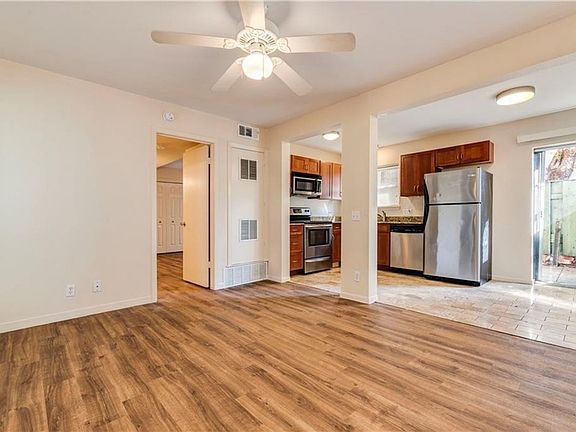 3rd image of 2800 Cole St APT 107C