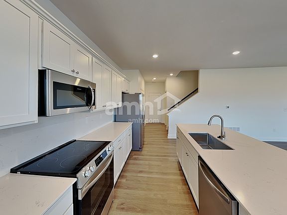3rd image of 9142 Henley Ave SW