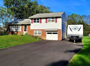 153 Old Orchard Rd, Chalfont, PA 18914