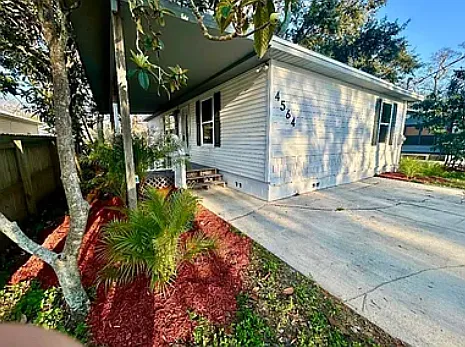 3 bed, 1200 sqft, $2,250 — Photo 2