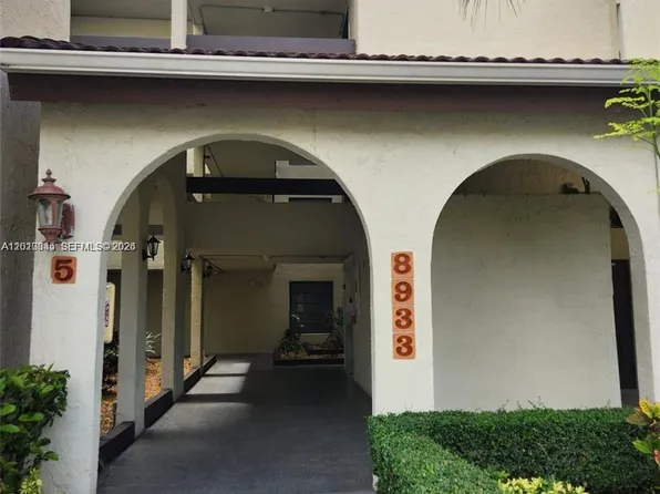 8933 SW 123rd Ct APT 108, Miami, FL 33186