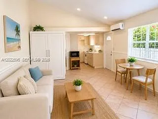 326 Polk St #2 — Photo 6