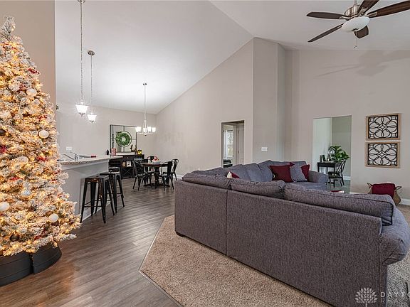 4th image of 1191 Bourdeaux Way
