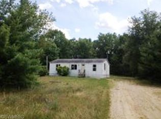 21897 Cutler Rd, Howard City, MI 49329