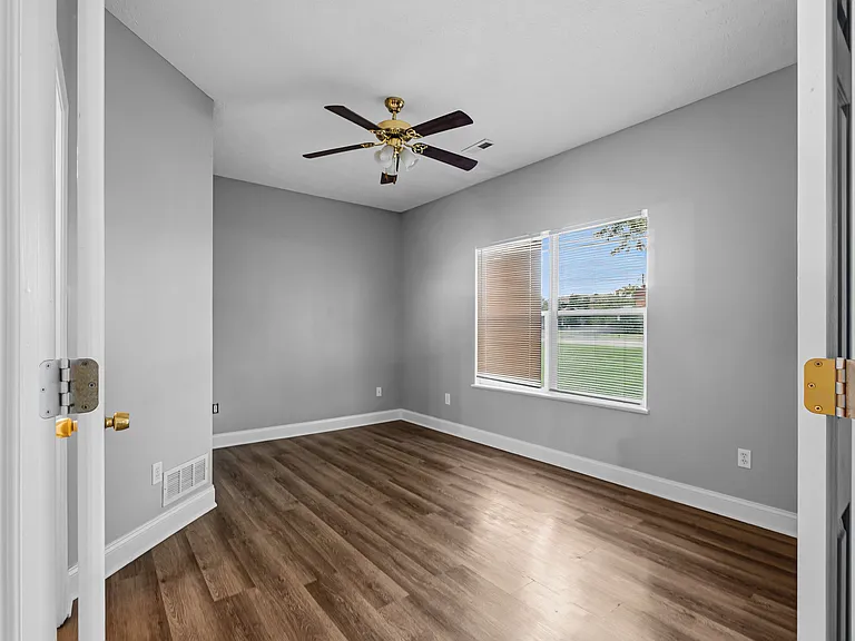 22074 Marberry Cmns — Photo 6