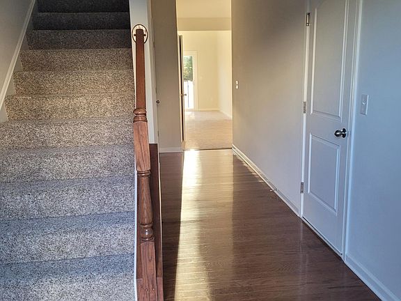 Foyer and entrance rec room and upstairs to the second floor.