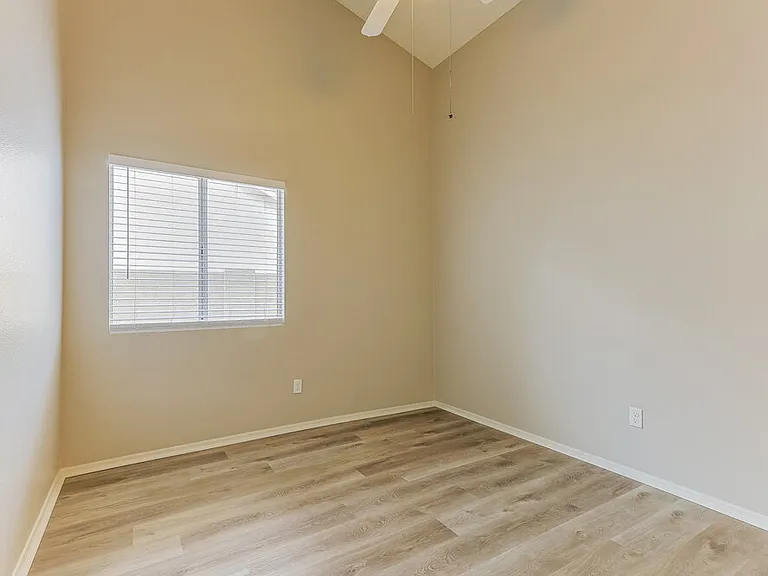 4526 E Towne Ln — Photo 14