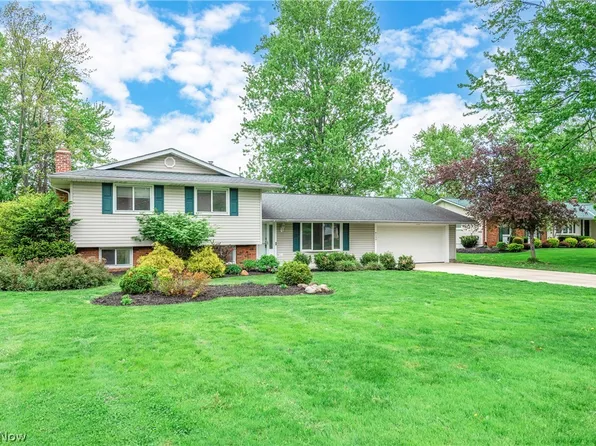 8139 Yorkshire Dr, Mentor, OH 44060