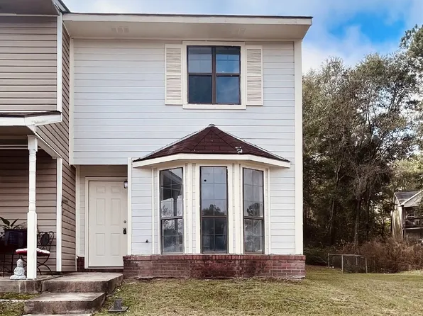 189 Lakeview Dr, Daleville, AL 36322