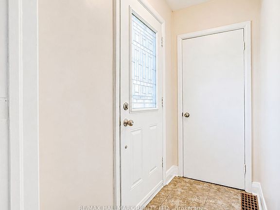 5th image of 122 Hawthorne Rd