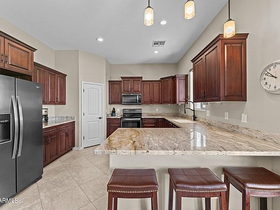 4th image of 29615 N 205TH Avenue