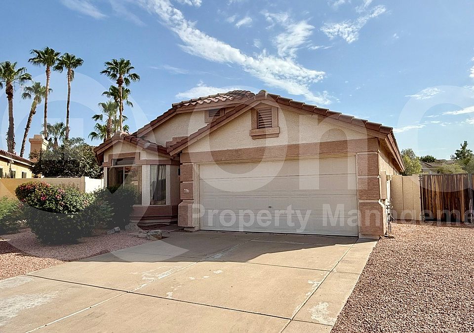 1st image of 417 E Cantebria Dr