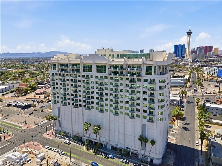 900 S Las Vegas Blvd #1215 — Photo 37