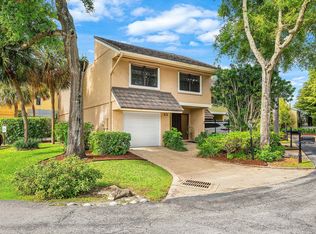 5664 Santiago Cir, Boca Raton, FL 33433