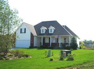 2246 Stonefield Dr, Flushing, MI 48433