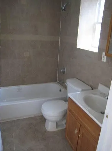 3 bed, $1,800 — Photo 4