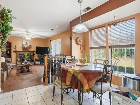 8475 Scotts Mill Dr, North Charleston, SC 29420