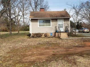 221 Albany St, Burlington, NC 27215