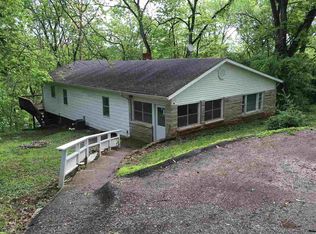 203 Hawthorne Dr, Bedford, IN