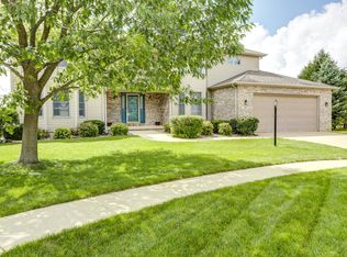 507 Mouton Ct, Savoy, IL