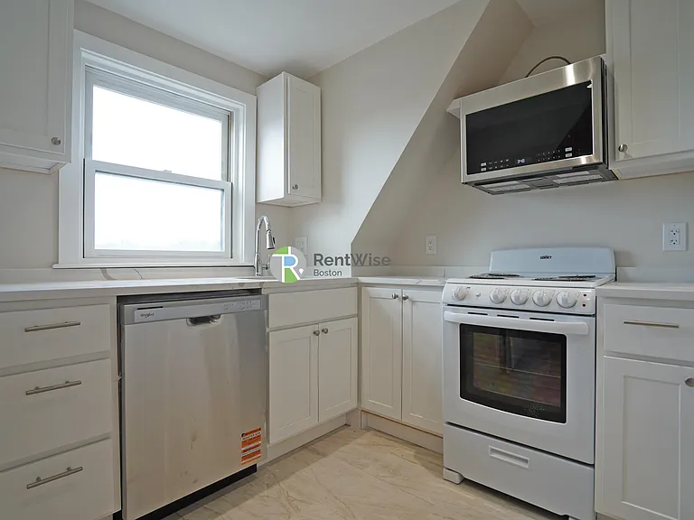 25 Garrison Rd #1 — Photo 3