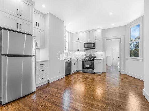 4th image of 1438 Page St APT 5