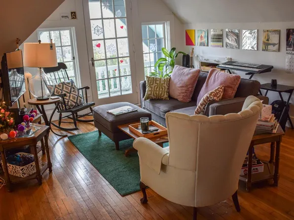 300A Elm St, Northampton, MA 01060