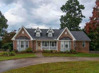 8434 Snow Hill Rd, Ooltewah, TN 37363