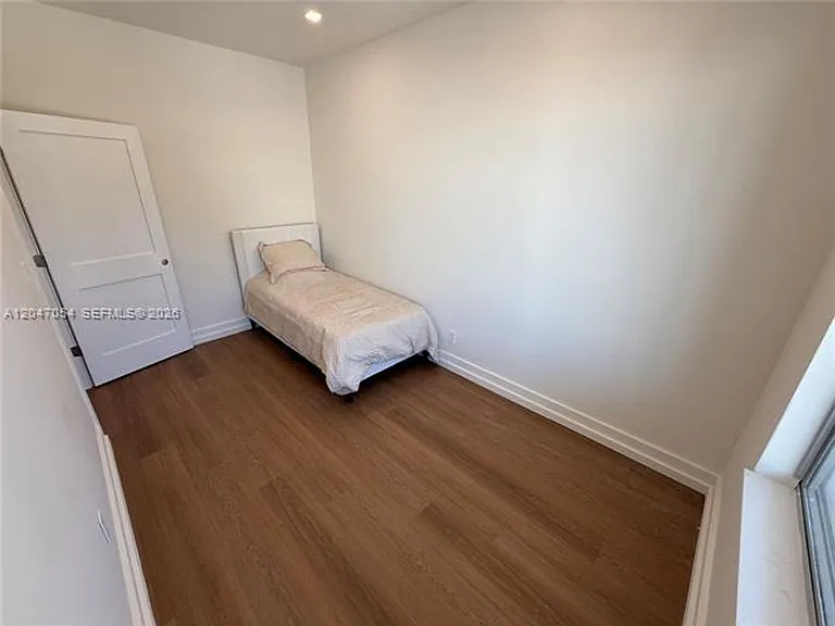 1535 West Ave #CU-4 — Photo 25