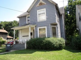 708 W 2nd St, Dixon, IL 61021