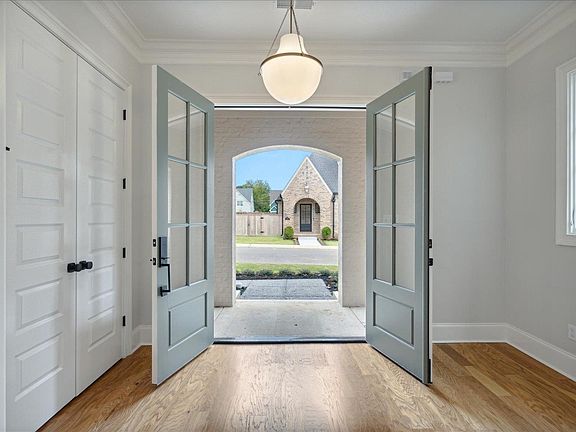 3rd image of 5017 Henry Heights Dr