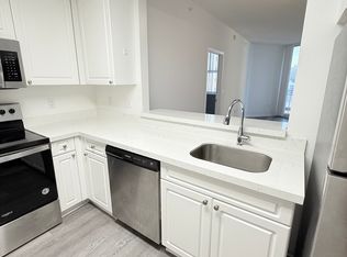 255 Evernia St APT 1120, West Palm Beach, FL 33401