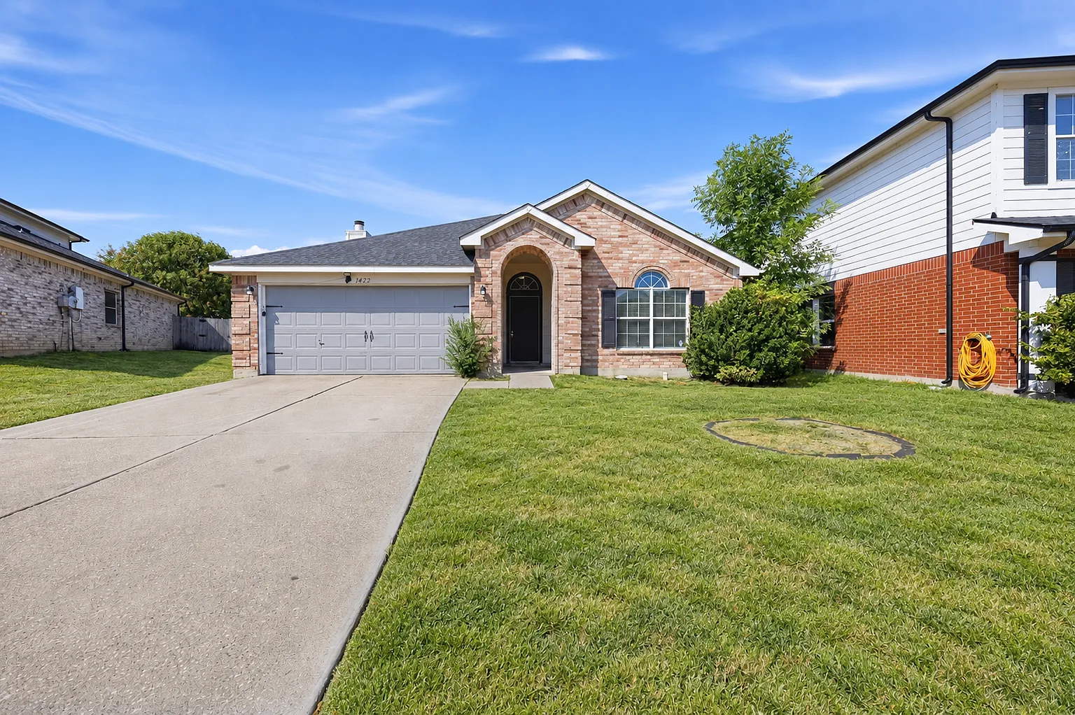 4 bed, 1898 sqft, $2,200 — Photo 1