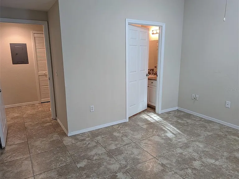 5711 Soldier Cir #102 — Photo 12