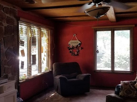 5th image of 2419 Lynch Ave