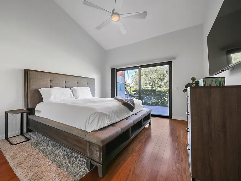 166 Wimbledon Ct — Photo 12