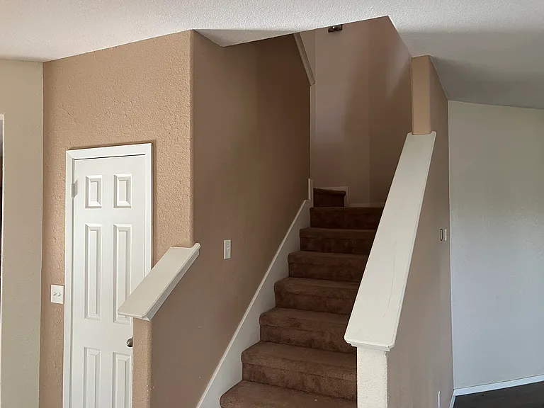 6605 SW Chestnut Hill Rd — Photo 4