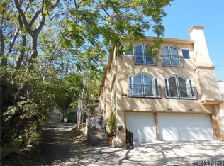 21488 Arcos Dr, Los Angeles, CA 91364