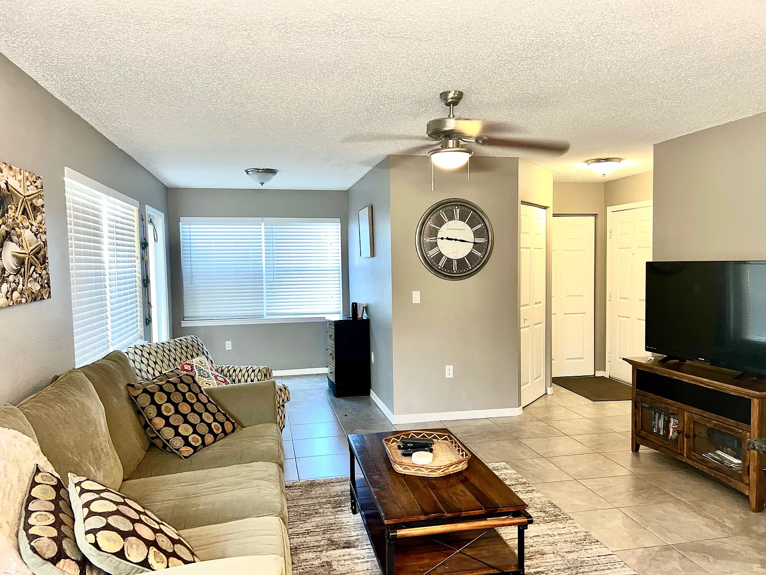 2 bed, 2.0 bath, 1000 sqft, $1,800 — Photo 2