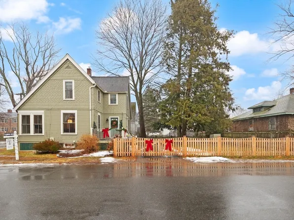 142 Railroad Ave, South Hamilton, MA 01982